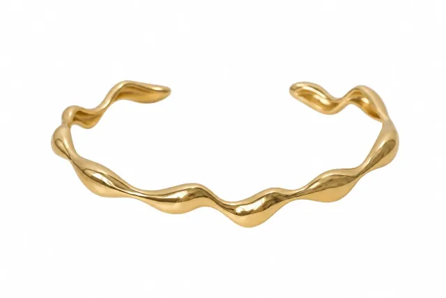 Wos Zenaida armring gull bølget 6,5 cm stål