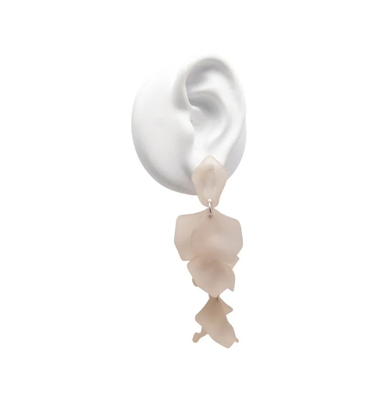 Wos Zena øredobber beige 8,8 cm blomst