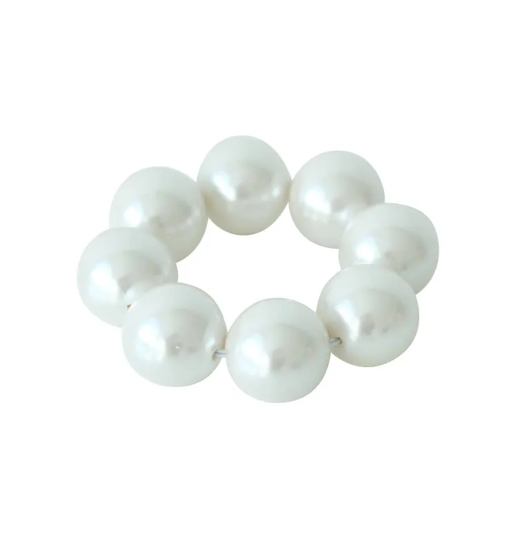 Wos Ginny armbånd perlehvit statement 6 cm