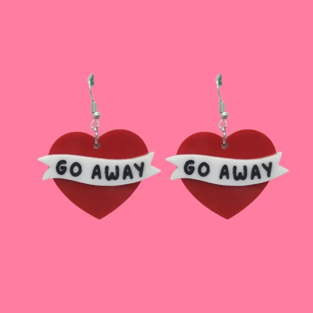 MiniKitty Go Away Hearts øredobber hjerter akryl